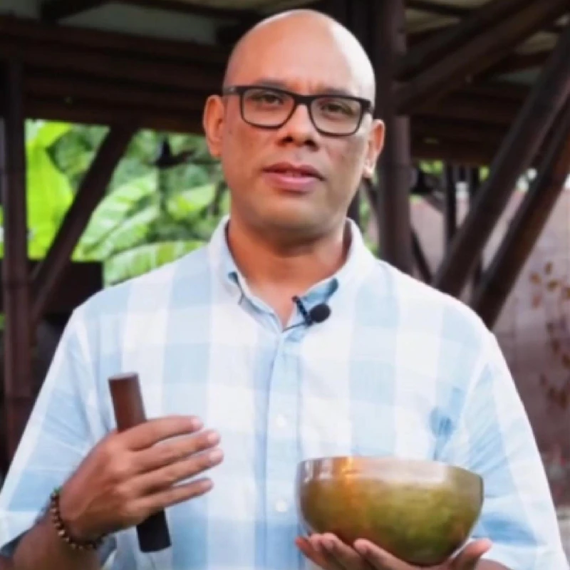 Foto de perfil Juan Dominguez facilitador de sonoterapia para Bienestar corporativo en Nicaragua